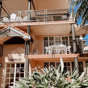 Sea Breeze On Main *** Byron Bay